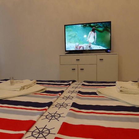 Apartament Holiday Burgasz Kültér fotó