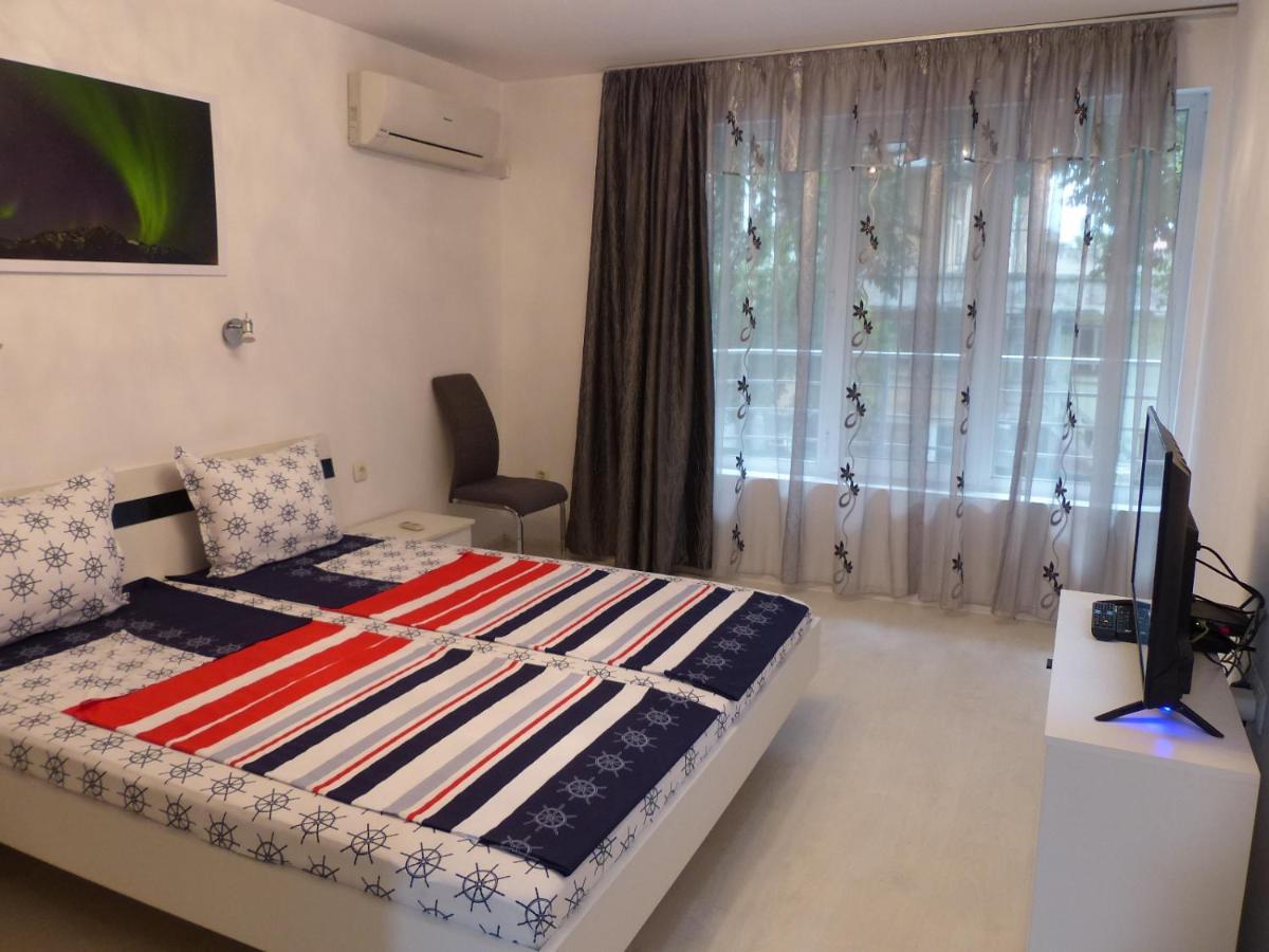 Apartament Holiday Burgasz Kültér fotó
