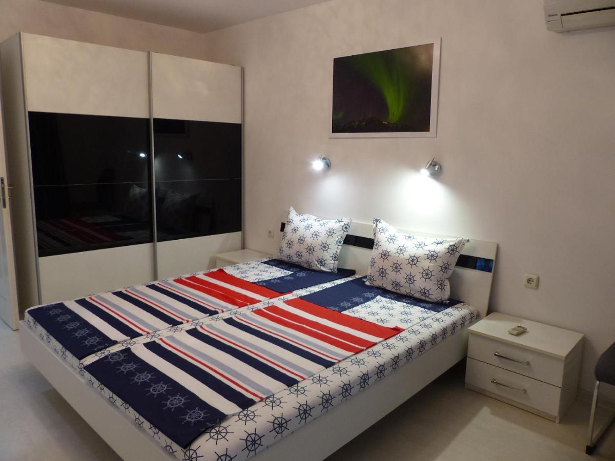 Apartament Holiday Burgasz Kültér fotó