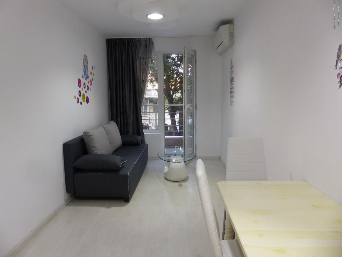Apartament Holiday Burgasz Kültér fotó